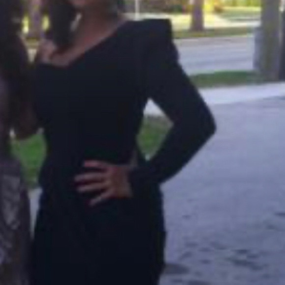 Bebe. One sleeve black dress - Picture 1 of 3